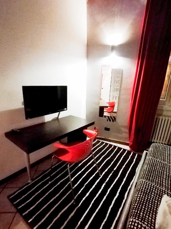 Chroma Italy - Chroma Apt Campo De' Fiori Luaran gambar